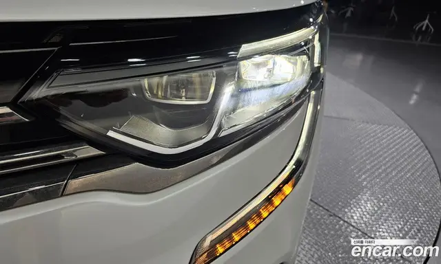Renault (Samsung) QM6 2017 2.0 автомат (гидро), миниатюра 8 Renault (Samsung) QM6 2017 2.0 автомат (гидро), миниатюра 8
