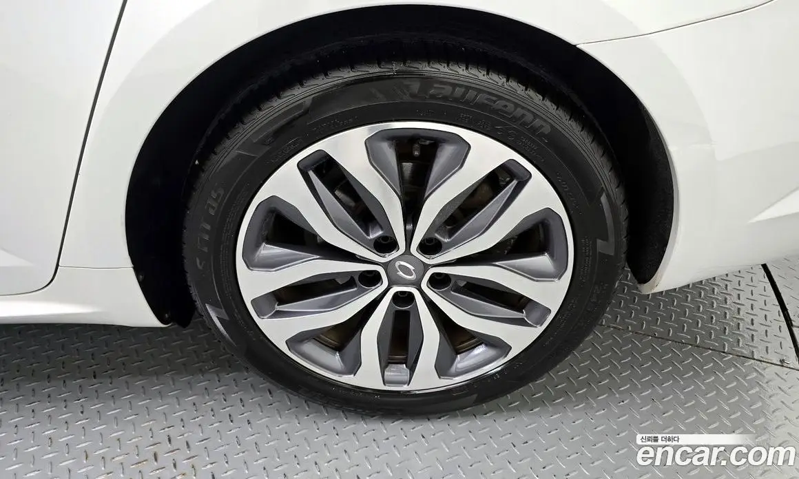 Renault (Samsung) SM6 2016 2.0 автомат (гидро), фото 7 Renault (Samsung) SM6 2016 2.0 автомат (гидро), фото 7