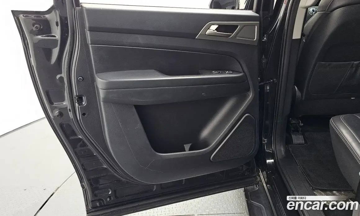 SsangYong Rexton 2018 2.2 автомат (гидро), фото 15
