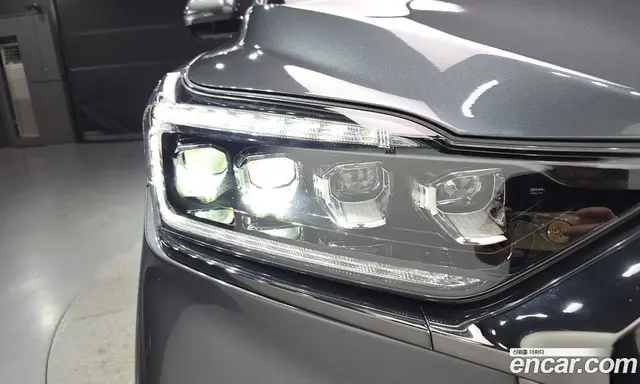 SsangYong Rexton 2022 2.2 автомат (гидро), миниатюра 8 SsangYong Rexton 2022 2.2 автомат (гидро), миниатюра 8