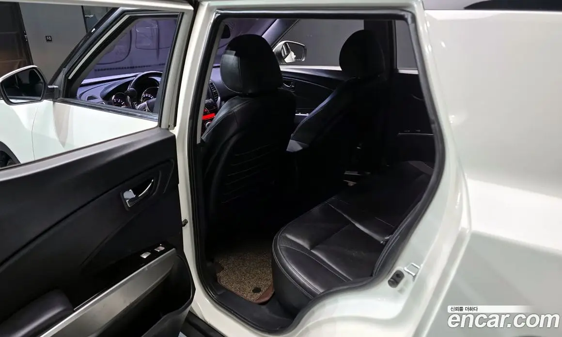 SsangYong TIBOLI 2015 1.6 автомат (гидро), фото 16
