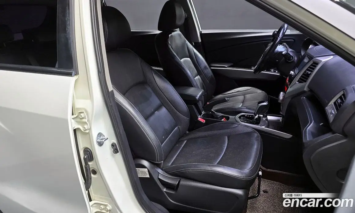 SsangYong TIBOLI 2015 1.6 автомат (гидро), фото 18