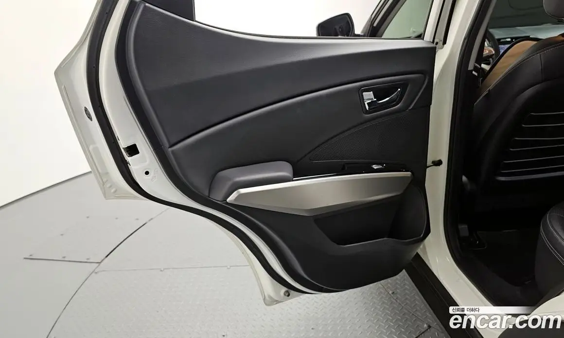 SsangYong TIBOLI 2016 1.6 автомат (гидро), фото 15 SsangYong TIBOLI 2016 1.6 автомат (гидро), фото 15