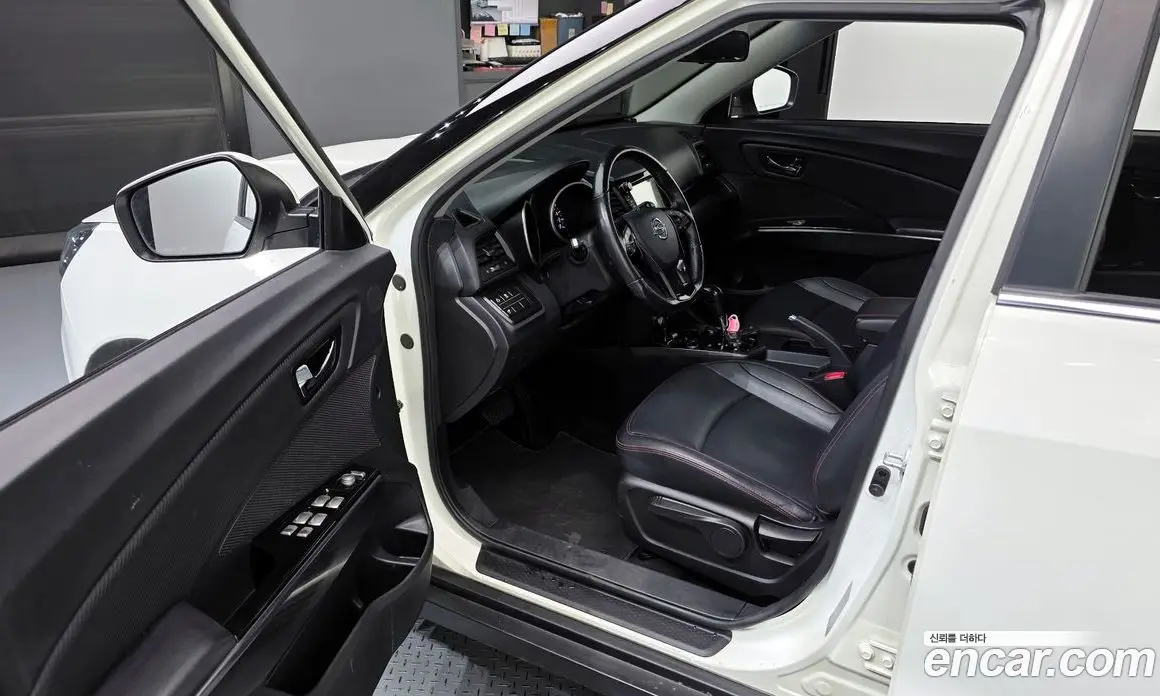 SsangYong TIBOLI 2016 1.6 автомат (гидро), фото 13 SsangYong TIBOLI 2016 1.6 автомат (гидро), фото 13