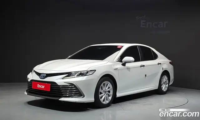 Toyota Camry 2022 2.5 автомат (гидро), миниатюра 1