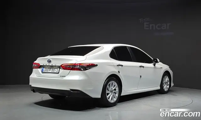 Toyota Camry 2022 2.5 автомат (гидро), миниатюра 2