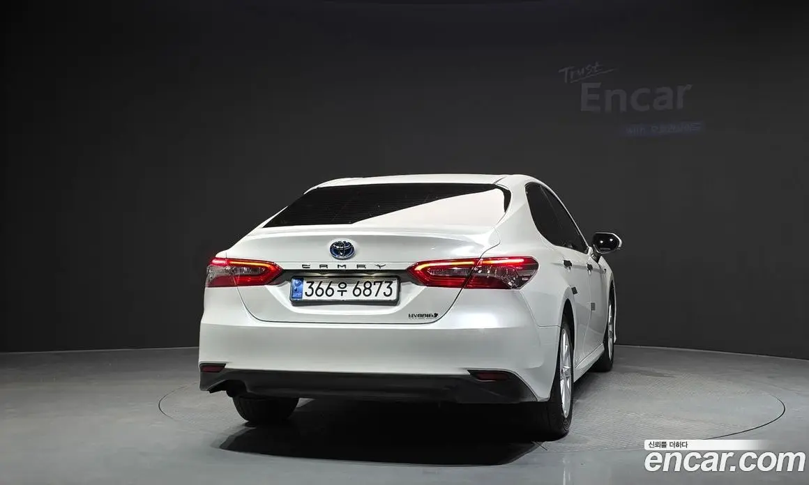 Toyota Camry 2022 2.5 автомат (гидро), фото 4