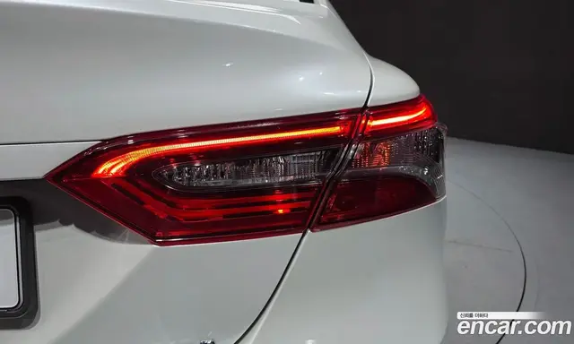 Toyota Camry 2022 2.5 автомат (гидро), миниатюра 9