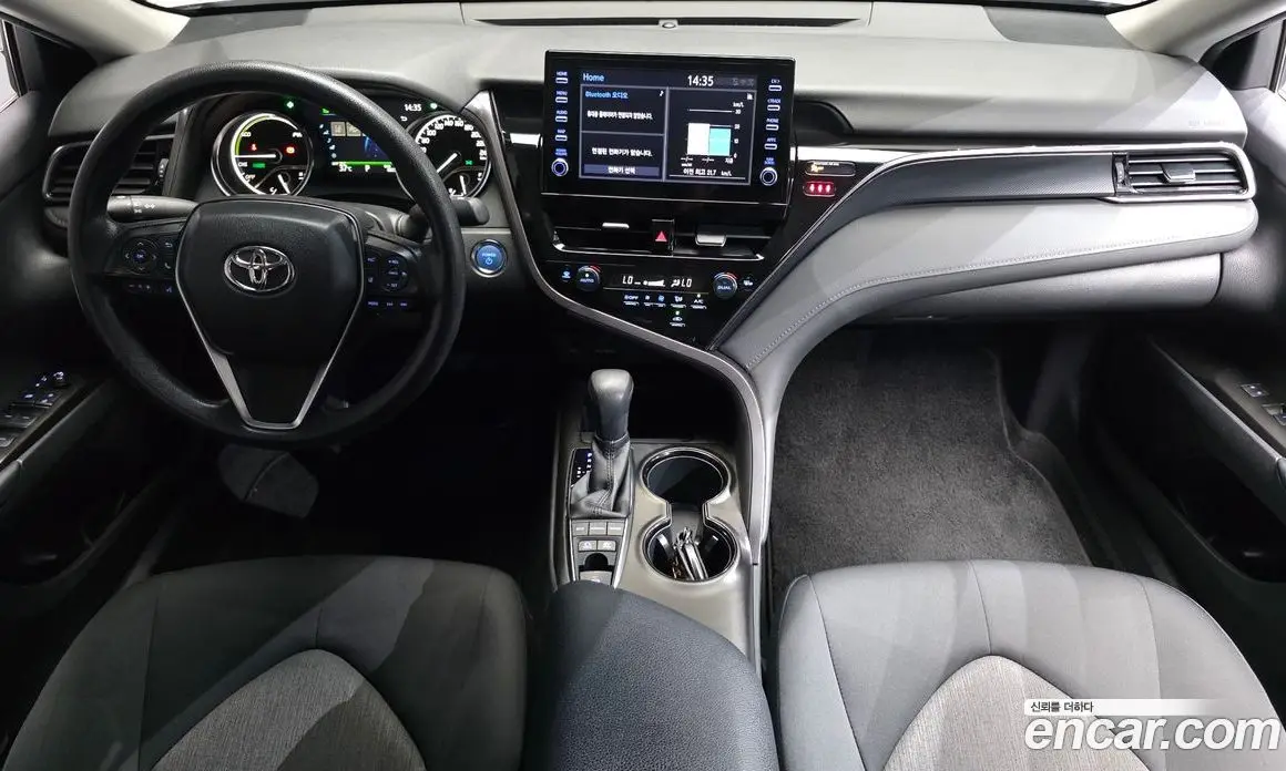 Toyota Camry 2022 2.5 автомат (гидро), фото 10