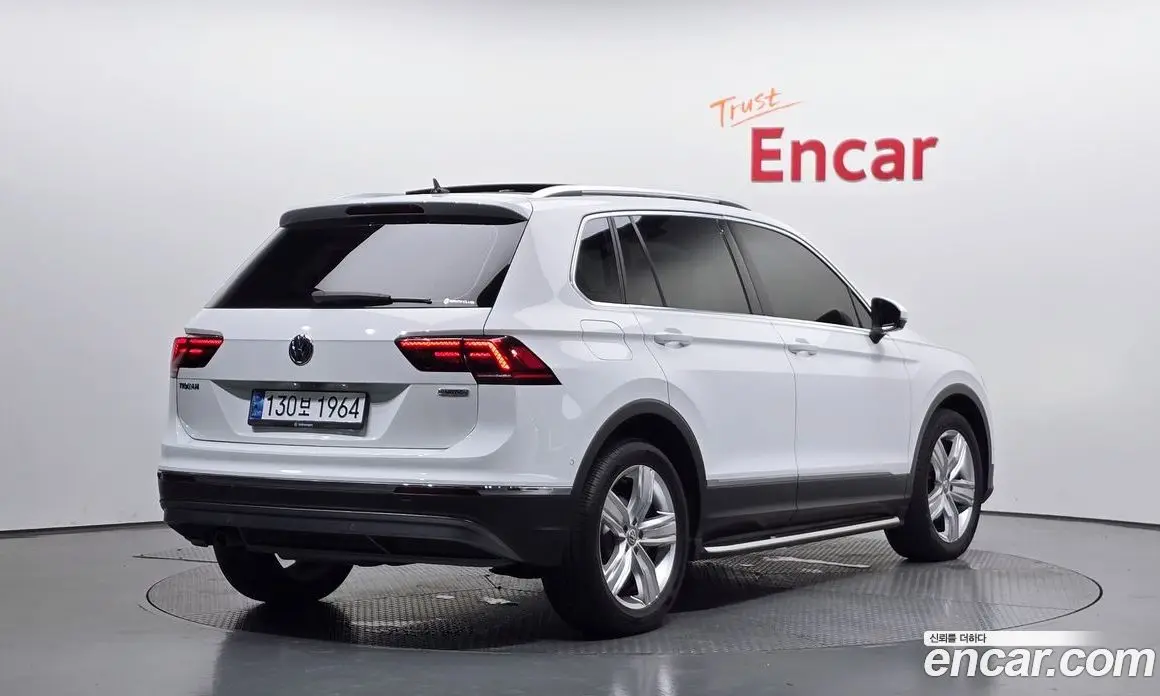 Volkswagen Tiguan 2020 2.0 автомат (гидро), фото 1 Volkswagen Tiguan 2020 2.0 автомат (гидро), фото 1