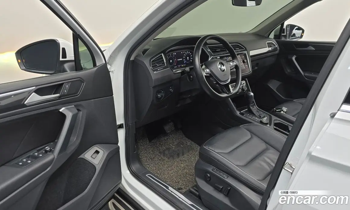 Volkswagen Tiguan 2020 2.0 автомат (гидро), фото 12 Volkswagen Tiguan 2020 2.0 автомат (гидро), фото 12
