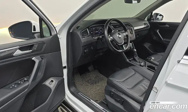 Volkswagen Tiguan 2020 2.0 автомат (гидро), миниатюра 12