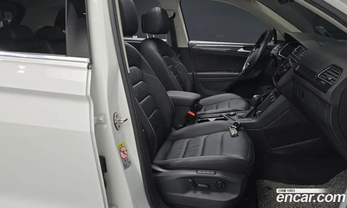 Volkswagen Tiguan 2020 2.0 автомат (гидро), фото 15 Volkswagen Tiguan 2020 2.0 автомат (гидро), фото 15