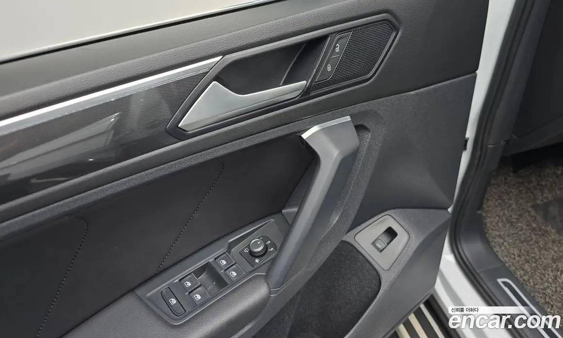 Volkswagen Tiguan 2020 2.0 автомат (гидро), фото 19 Volkswagen Tiguan 2020 2.0 автомат (гидро), фото 19