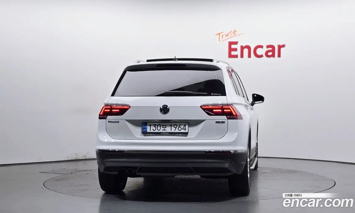 Volkswagen Tiguan 2020 2.0 автомат (гидро), фото 3 Volkswagen Tiguan 2020 2.0 автомат (гидро), фото 3