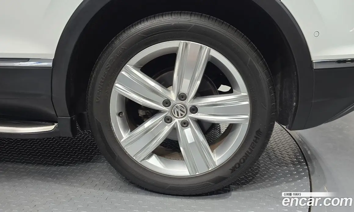 Volkswagen Tiguan 2020 2.0 автомат (гидро), фото 6 Volkswagen Tiguan 2020 2.0 автомат (гидро), фото 6