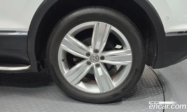 Volkswagen Tiguan 2020 2.0 автомат (гидро), миниатюра 6 Volkswagen Tiguan 2020 2.0 автомат (гидро), миниатюра 6