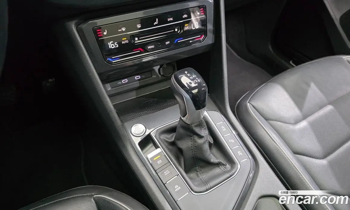 Volkswagen Tiguan 2021 2.0 автомат (гидро), фото 12