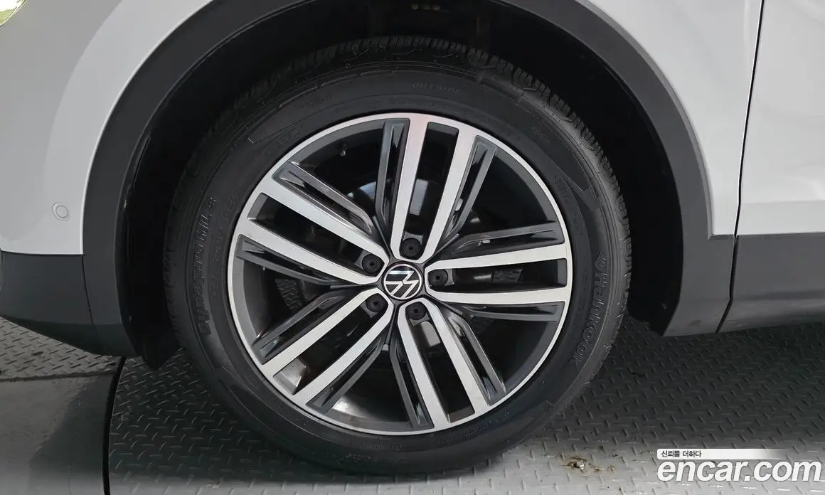 Volkswagen Tiguan 2021 2.0 автомат (гидро), фото 5
