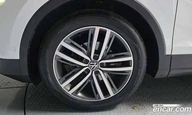 Volkswagen Tiguan 2021 2.0 автомат (гидро), миниатюра 5