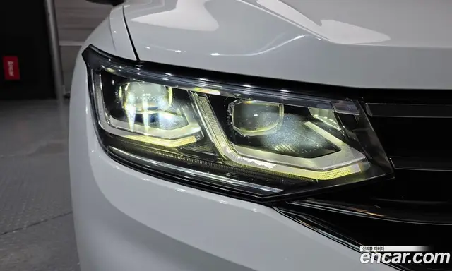 Volkswagen Tiguan 2021 2.0 автомат (гидро), миниатюра 8