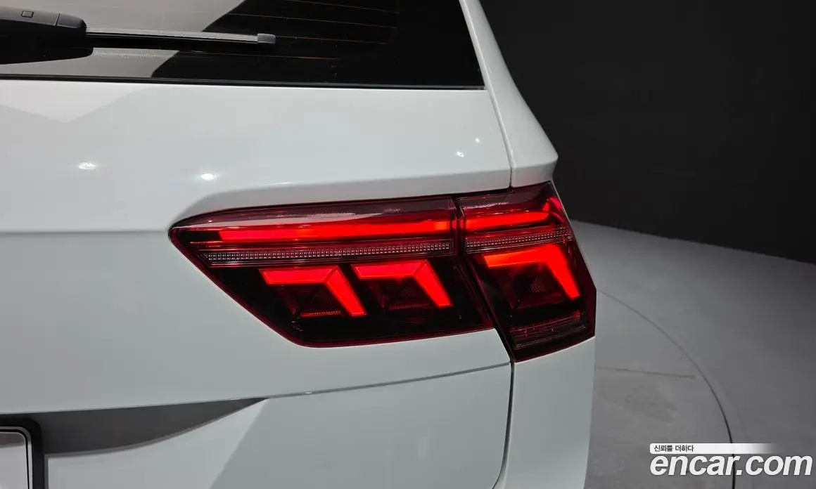 Volkswagen Tiguan 2021 2.0 автомат (гидро), фото 9