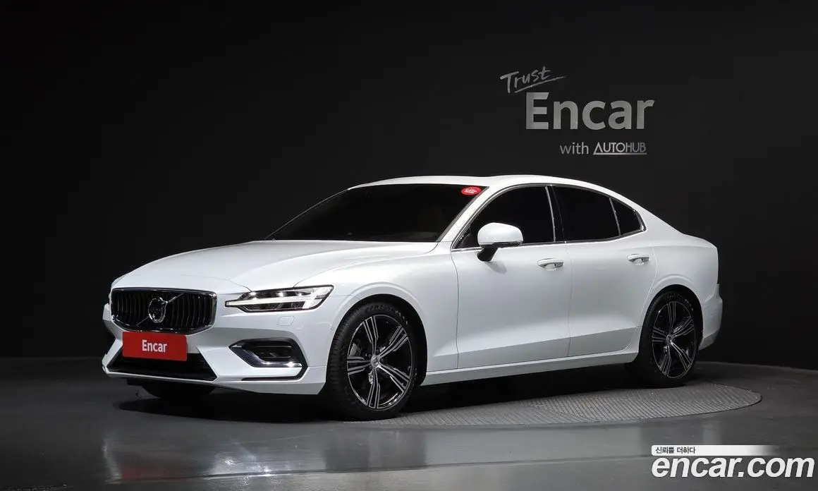 Volvo S60 2021 2.0 автомат (гидро), фото 1 Volvo S60 2021 2.0 автомат (гидро), фото 1