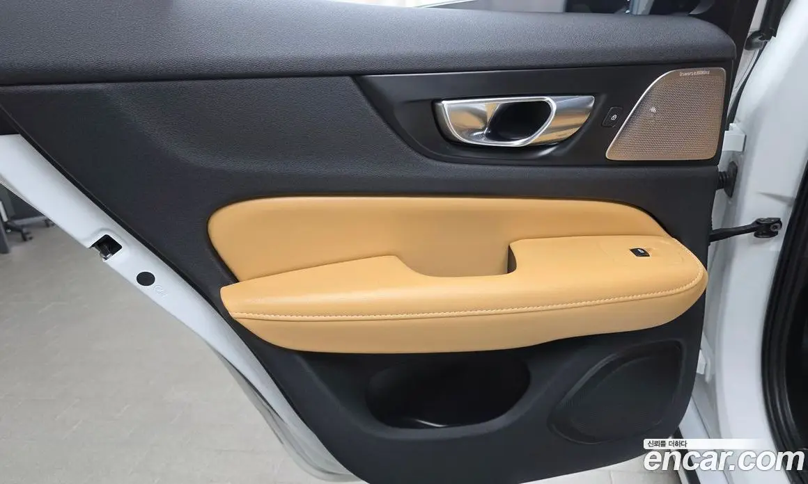 Volvo S60 2021 2.0 автомат (гидро), фото 15 Volvo S60 2021 2.0 автомат (гидро), фото 15