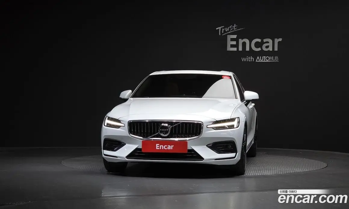 Volvo S60 2021 2.0 автомат (гидро), фото 3 Volvo S60 2021 2.0 автомат (гидро), фото 3