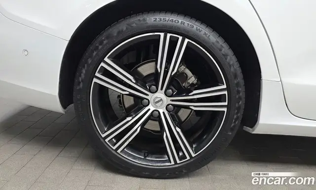 Volvo S60 2021 2.0 автомат (гидро), миниатюра 5 Volvo S60 2021 2.0 автомат (гидро), миниатюра 5