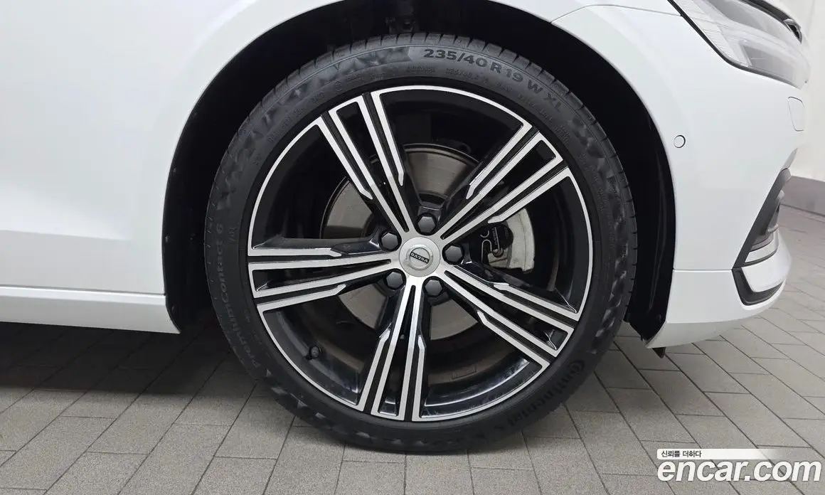 Volvo S60 2021 2.0 автомат (гидро), фото 7 Volvo S60 2021 2.0 автомат (гидро), фото 7