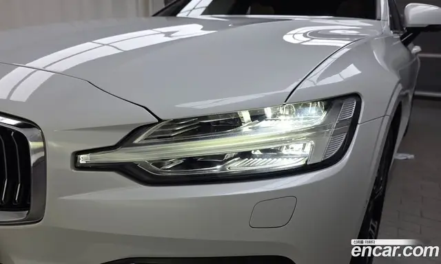 Volvo S60 2021 2.0 автомат (гидро), миниатюра 8 Volvo S60 2021 2.0 автомат (гидро), миниатюра 8
