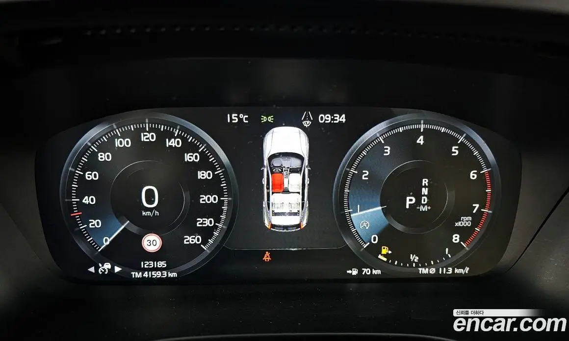 Volvo XC40 2019 2.0 автомат (гидро), фото 11