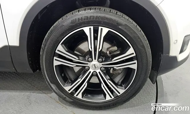 Volvo XC40 2019 2.0 автомат (гидро), миниатюра 7