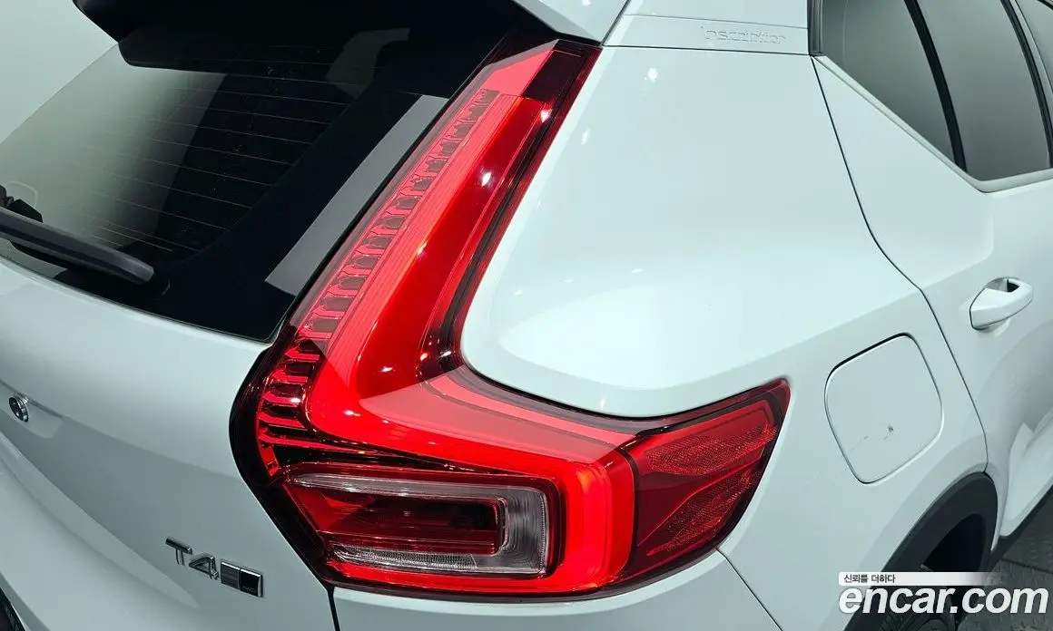 Volvo XC40 2019 2.0 автомат (гидро), фото 9