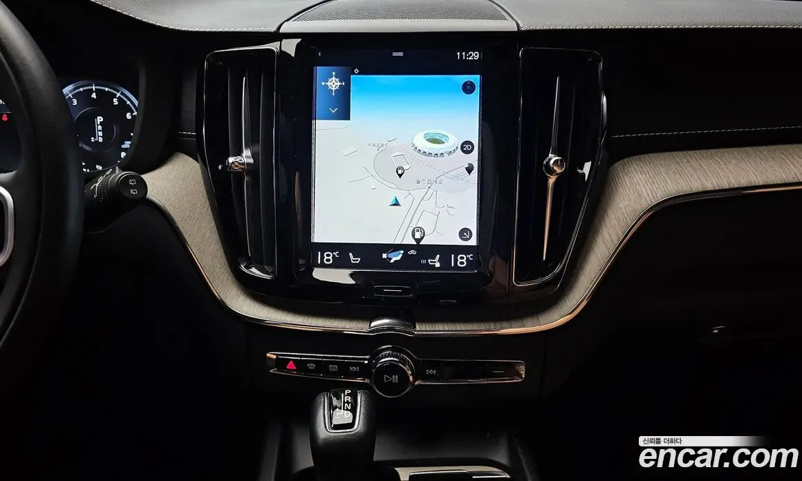 Volvo XC60 2020 2.0 автомат (гидро), фото 20