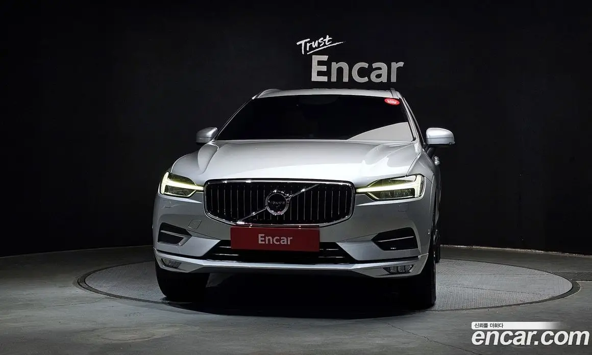 Volvo XC60 2020 2.0 автомат (гидро), фото 3