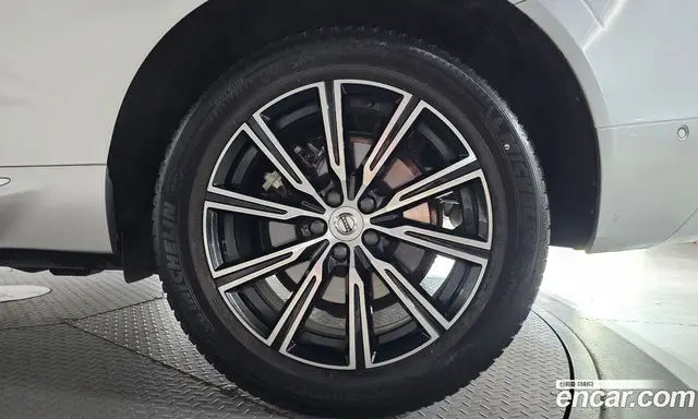Volvo XC60 2020 2.0 автомат (гидро), миниатюра 7