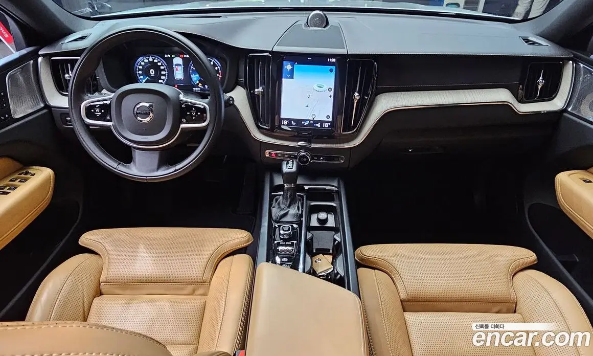 Volvo XC60 2020 2.0 автомат (гидро), фото 10
