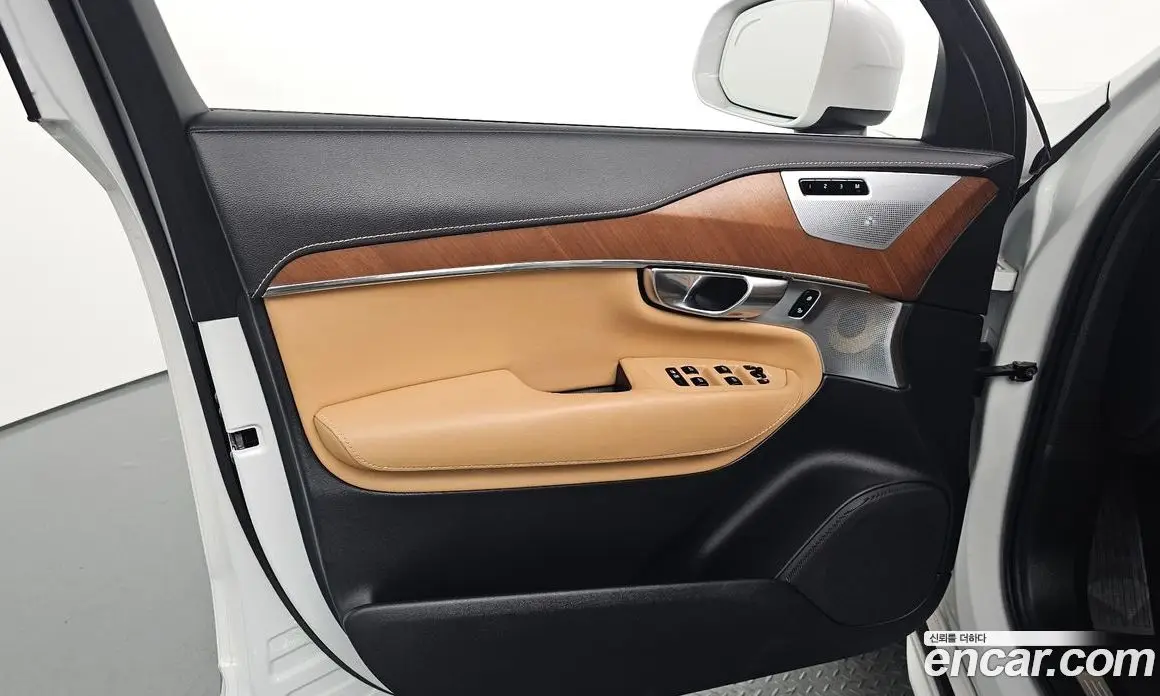Volvo XC90 2018 2.0 автомат (гидро), фото 14 Volvo XC90 2018 2.0 автомат (гидро), фото 14