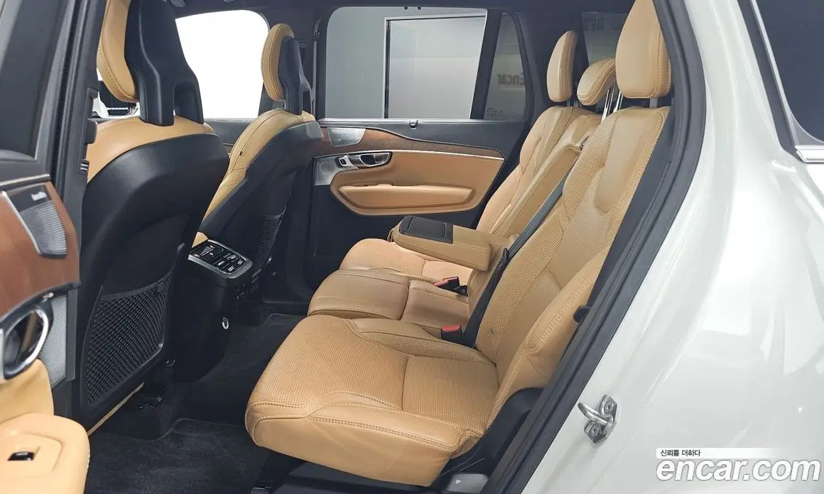 Volvo XC90 2018 2.0 автомат (гидро), фото 17 Volvo XC90 2018 2.0 автомат (гидро), фото 17