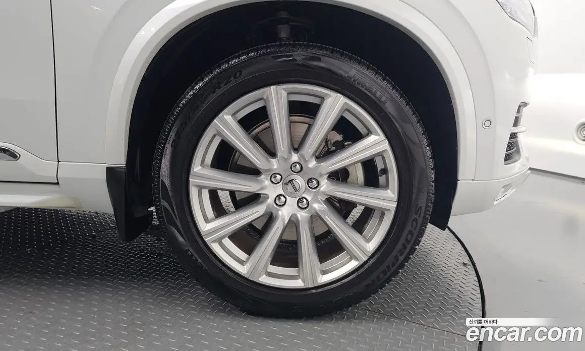 Volvo XC90 2018 2.0 автомат (гидро), фото 7 Volvo XC90 2018 2.0 автомат (гидро), фото 7