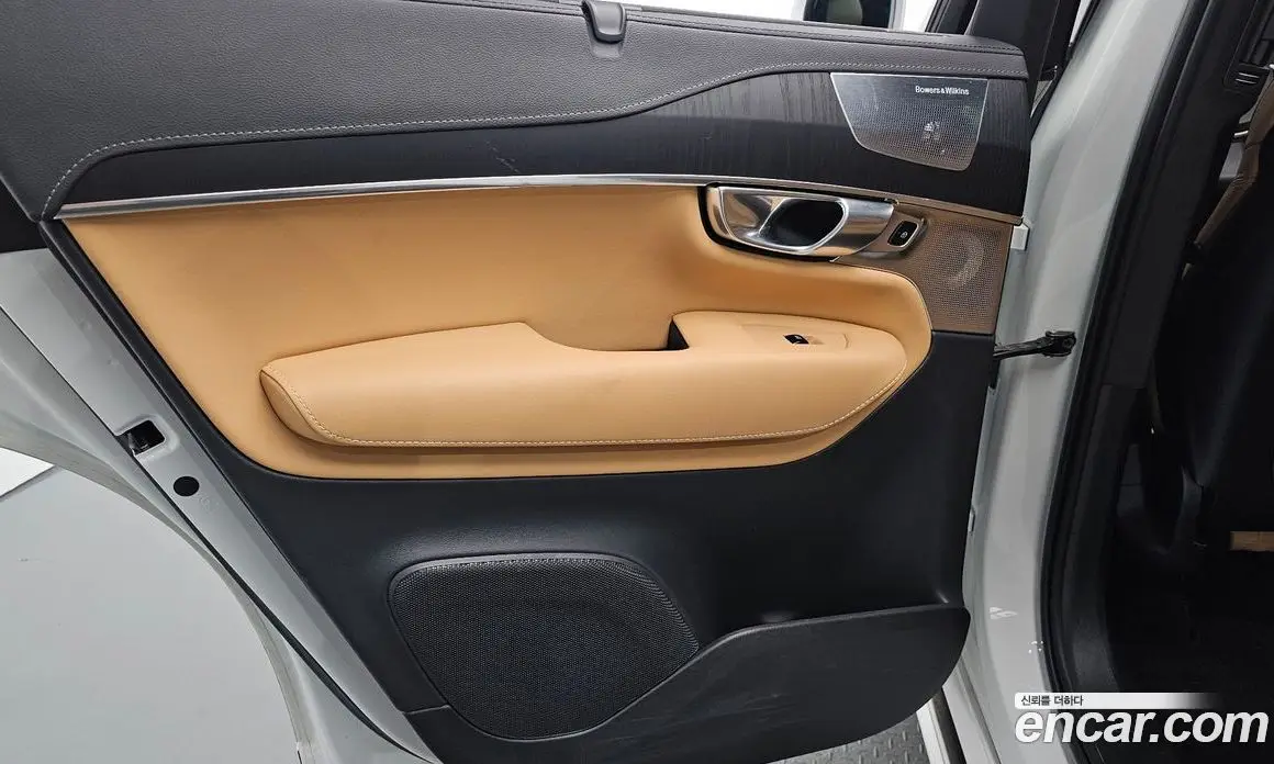Volvo XC90 2023 2.0 автомат (гидро), фото 14