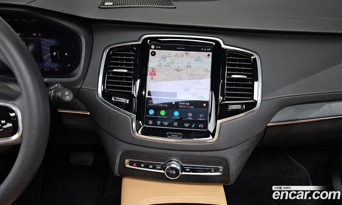 Volvo XC90 2023 2.0 автомат (гидро), фото 19