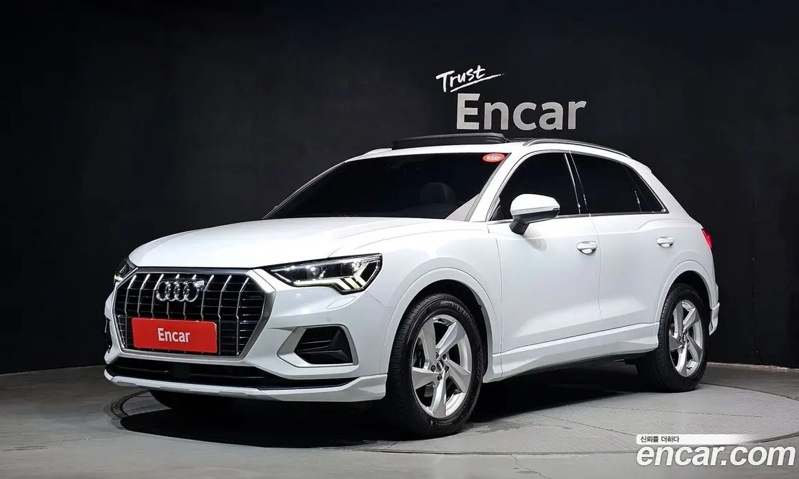 Audi Q3 2020 2.0 автомат (гидро), фото 1 Audi Q3 2020 2.0 автомат (гидро), фото 1