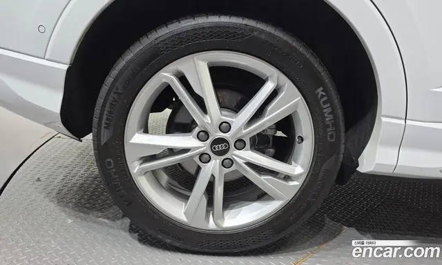 Audi Q3 2023 2.0 автомат (гидро), миниатюра 5
