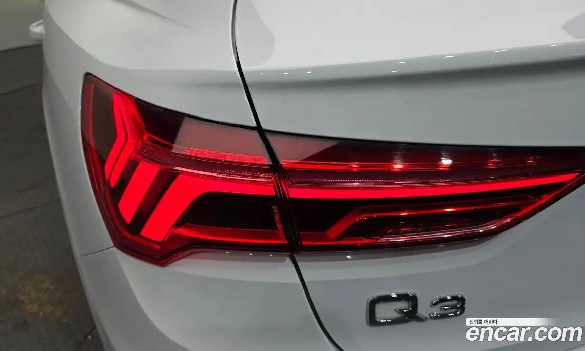 Audi Q3 2023 2.0 автомат (гидро), фото 9
