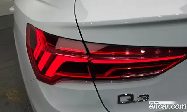 Audi Q3 2023 2.0 автомат (гидро), миниатюра 9