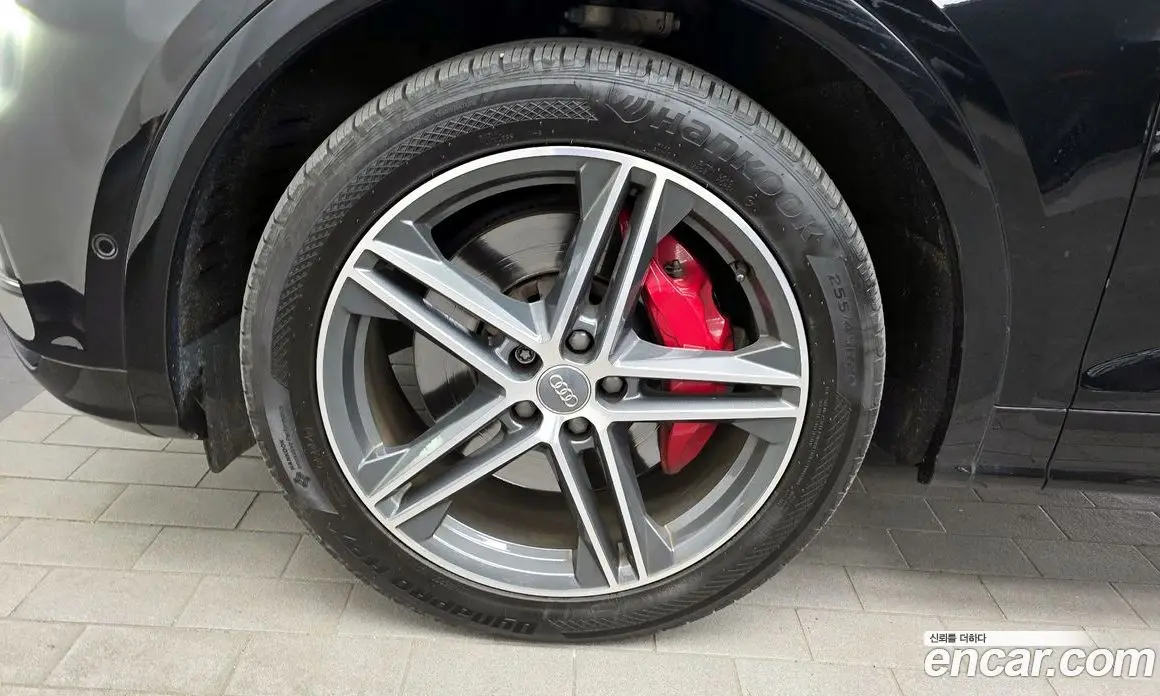 Audi SQ5 2020 3.0 автомат (гидро), фото 5