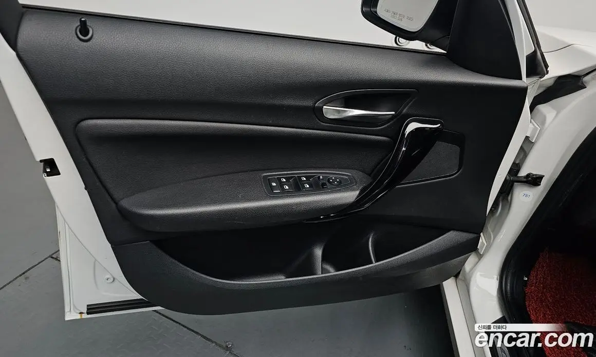BMW 1 серия 2016 2.0 автомат (гидро), фото 13